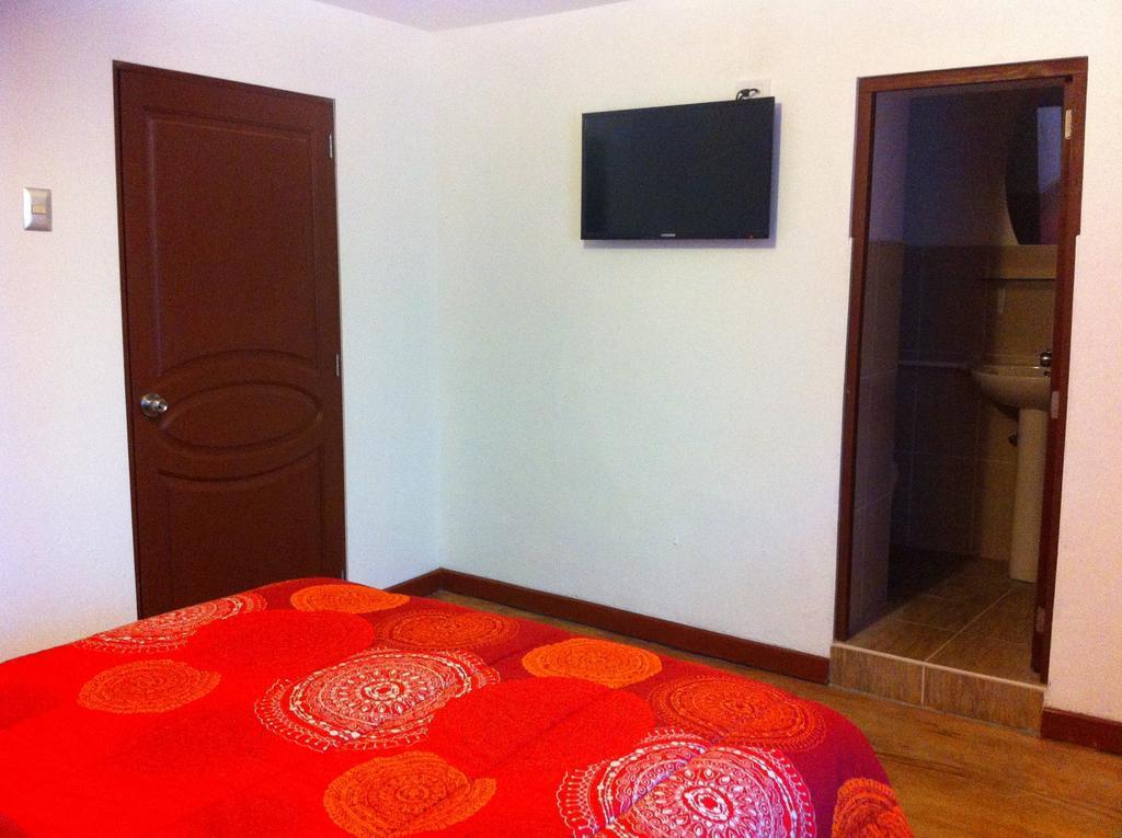 Huayruro Guest House Куско Номер фото